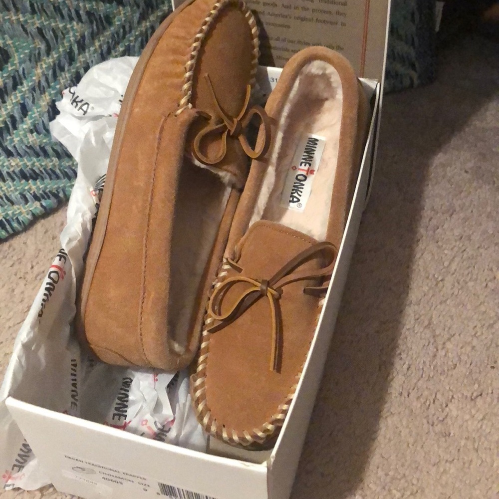 Minnetonka Women’s Tiegan Trapper, NIB